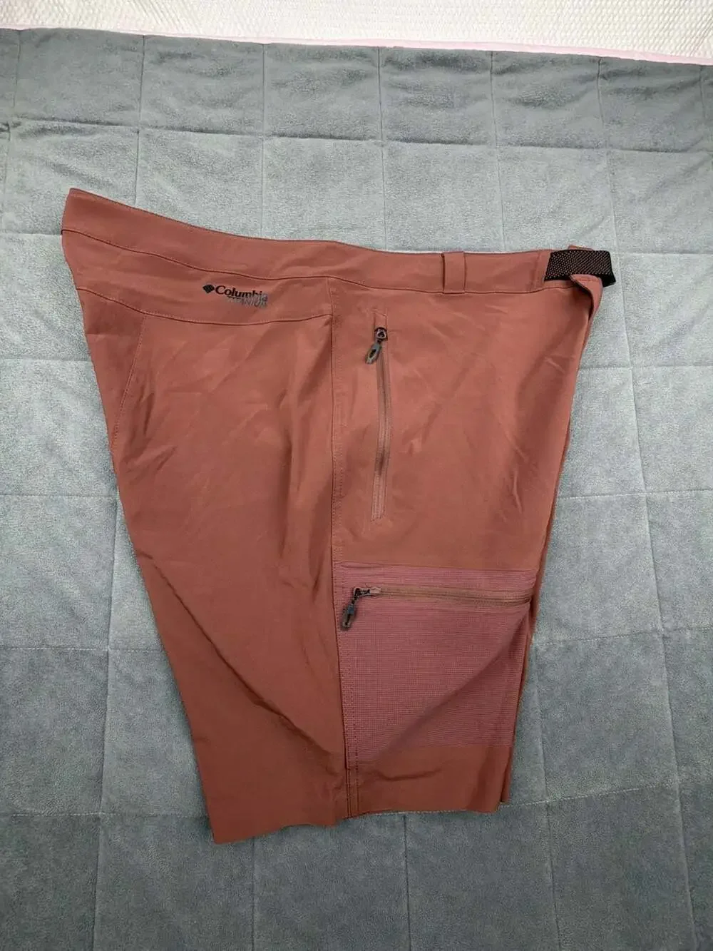 Columbia Titanium Hiking Shorts Brown Belted Omni-Wick Size 40W 10L